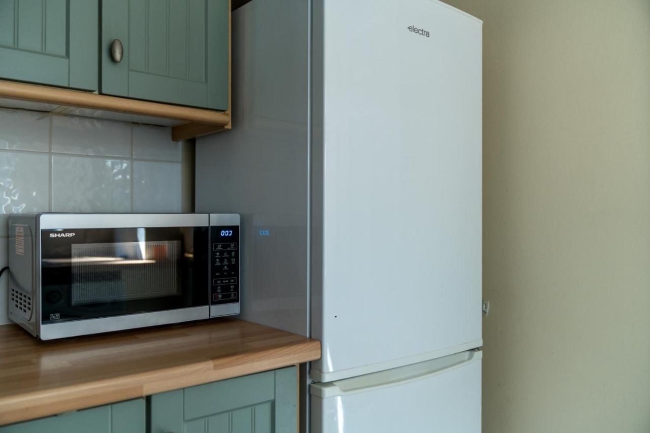 Redhill Surrey 2 Bedroom Pet Friendly Apartment Buitenkant foto